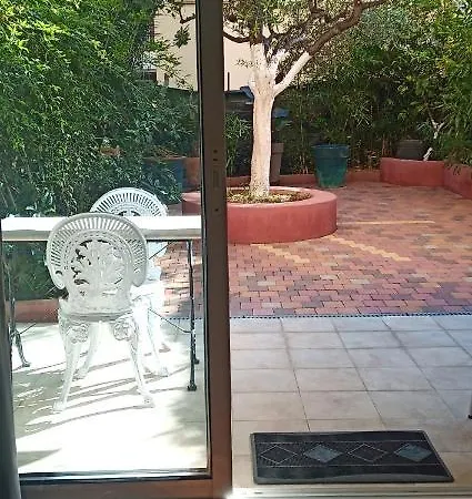 Apartment Avec Jardin *